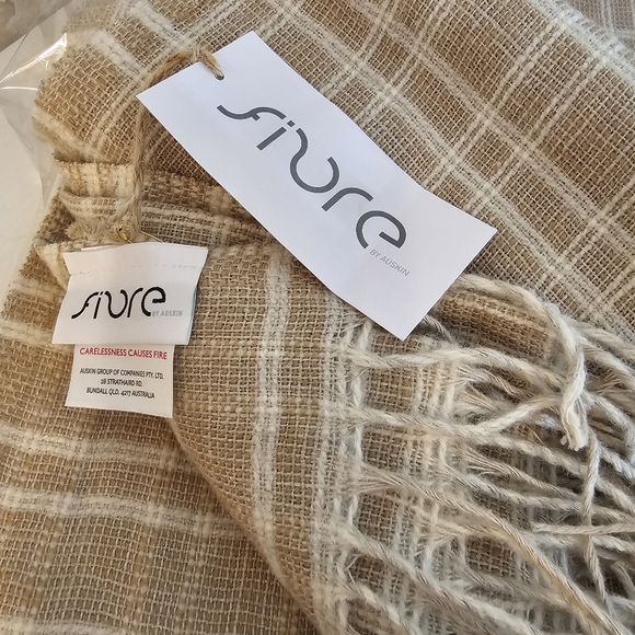 Fibre By Auskin Linen Wool Throw Blanket - Picture 11 of 16